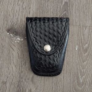 Dutyman Closed Cuff Case Basketweave
